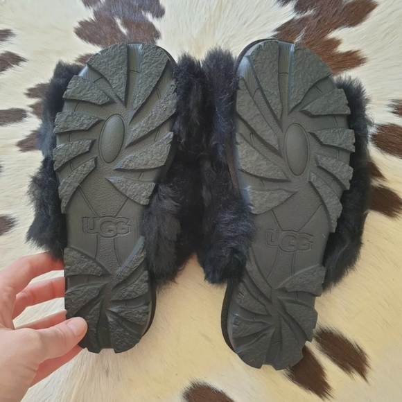 Authentic UGG Fuzzalicious Sheepskin Shearling Soft Fur Fluffy Slippers AU 5 - Picture 9 of 12